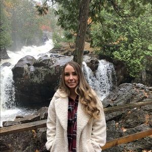 Meet your Posher, Katie